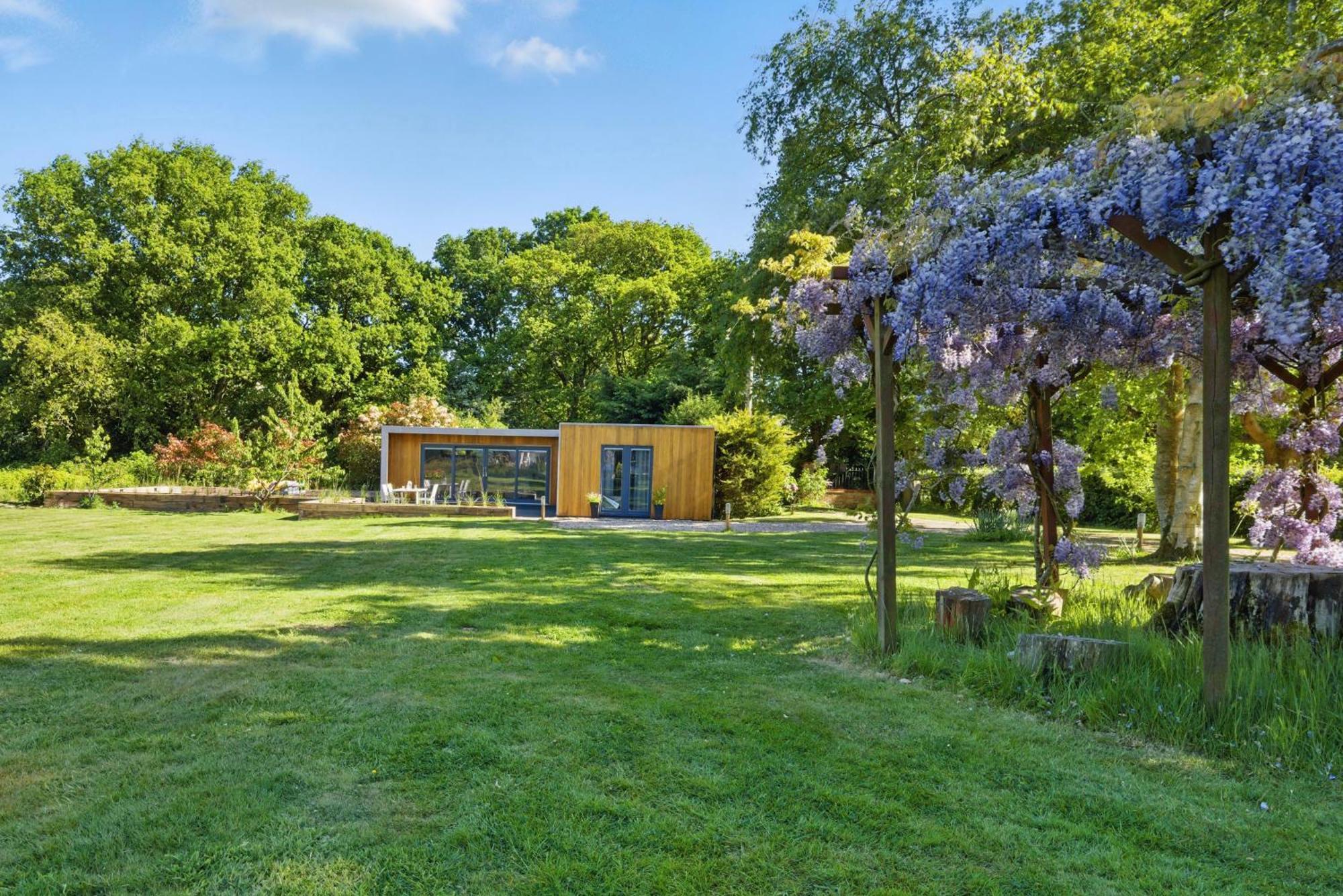 Independent Rural Detached Annexe With Free Private Parking Daire Canterbury Dış mekan fotoğraf